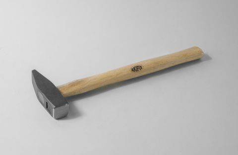 martelli con manico in legno